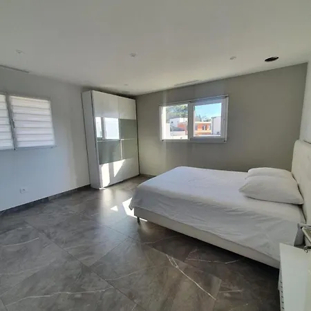 Magnifique Villa-piscine-clim וילה *